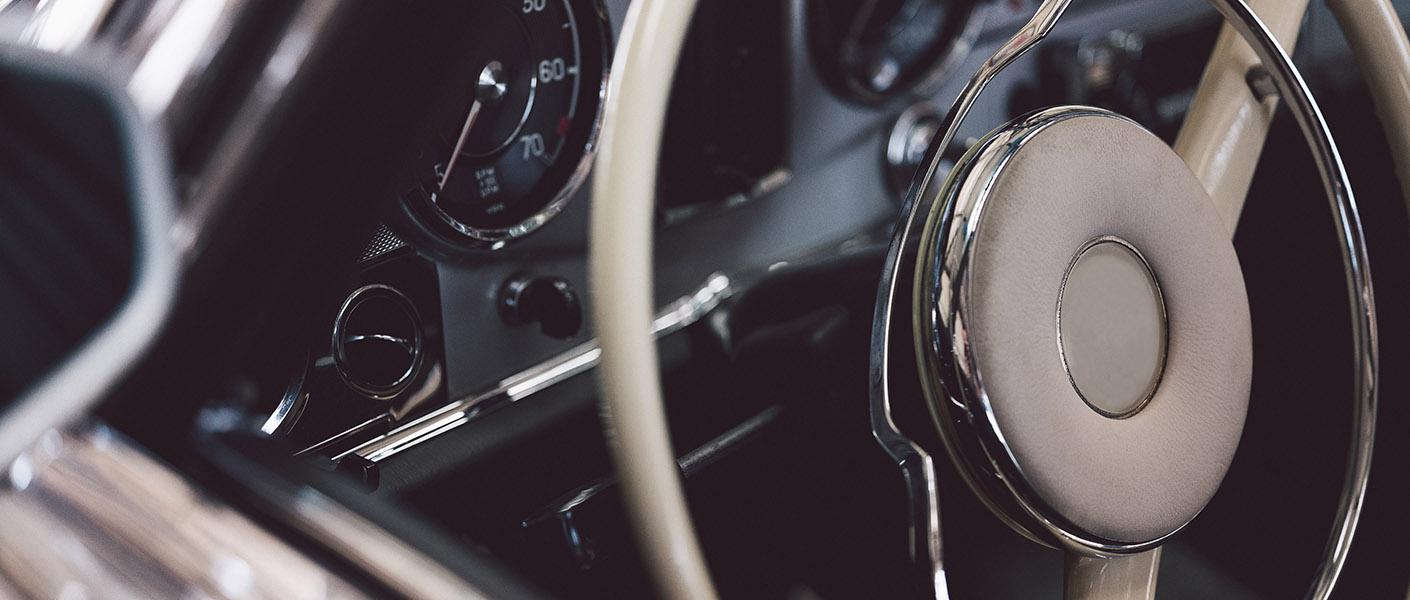 Klassischer Mercedes für Oldtimer-Begutachtung